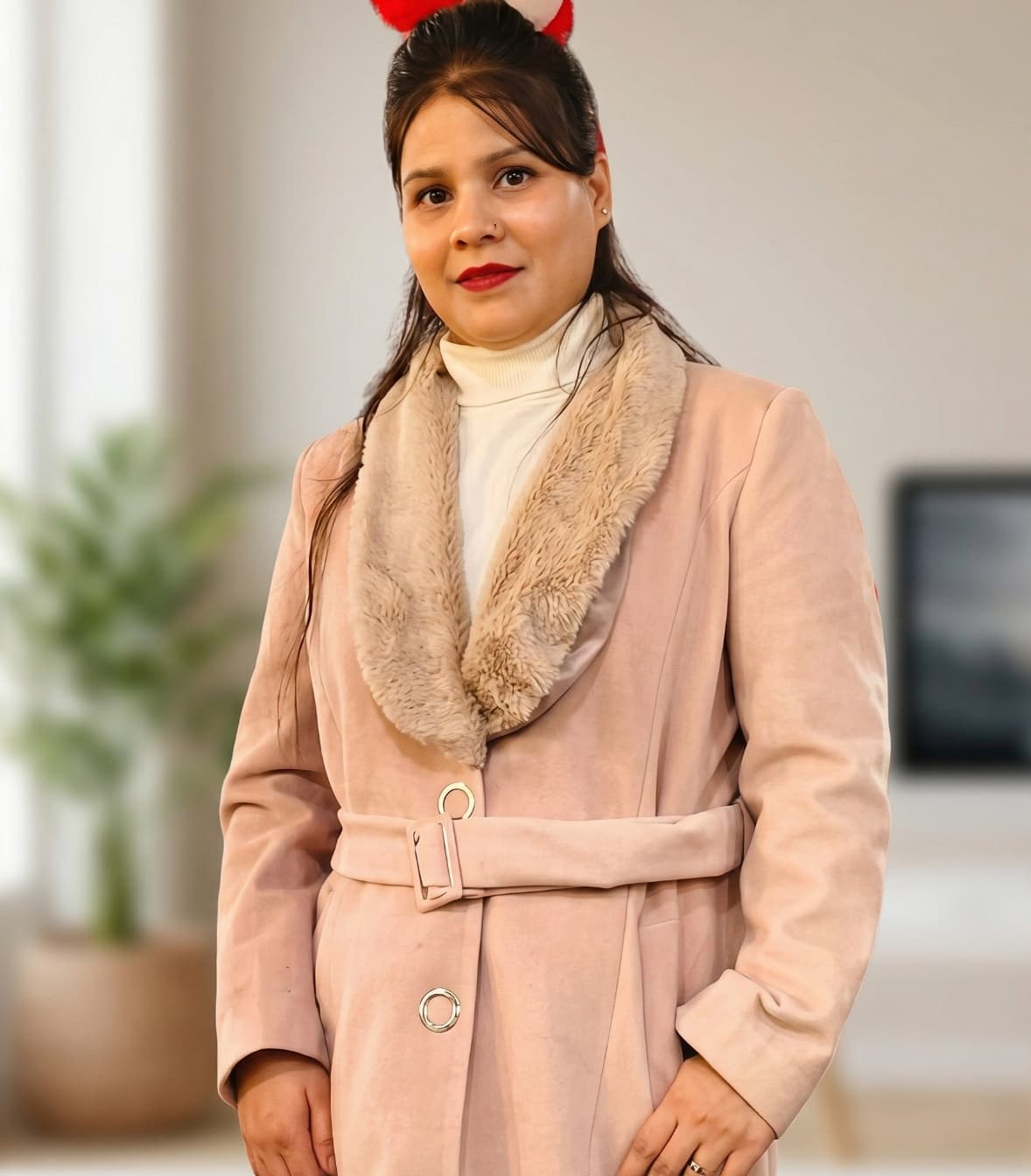 Simmi Mansoori, Founder